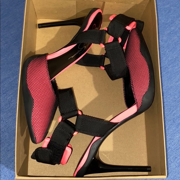 Jessica Simpson Heels - Picture 5 of 8
